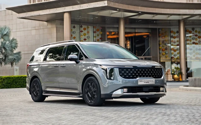 New KIA Carnival 2.2D Signature 7S
